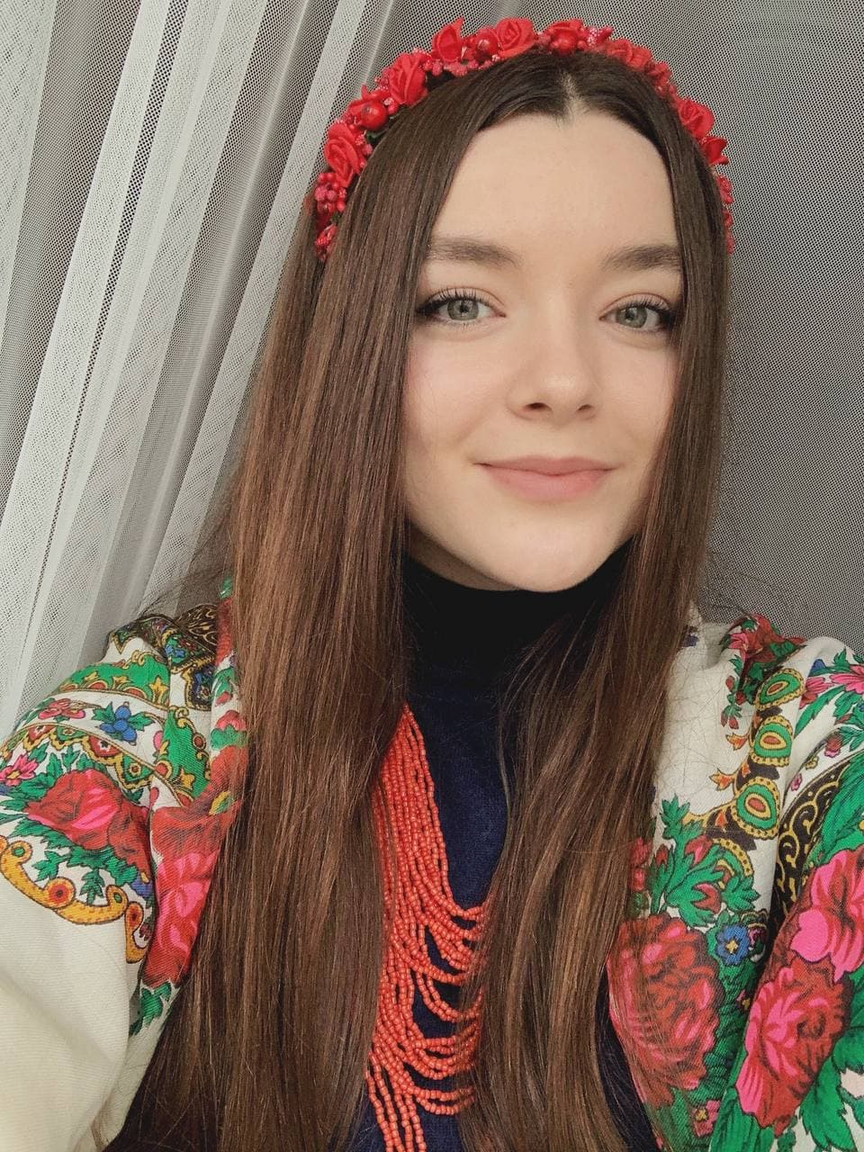 Завжди усміхнена дівчина